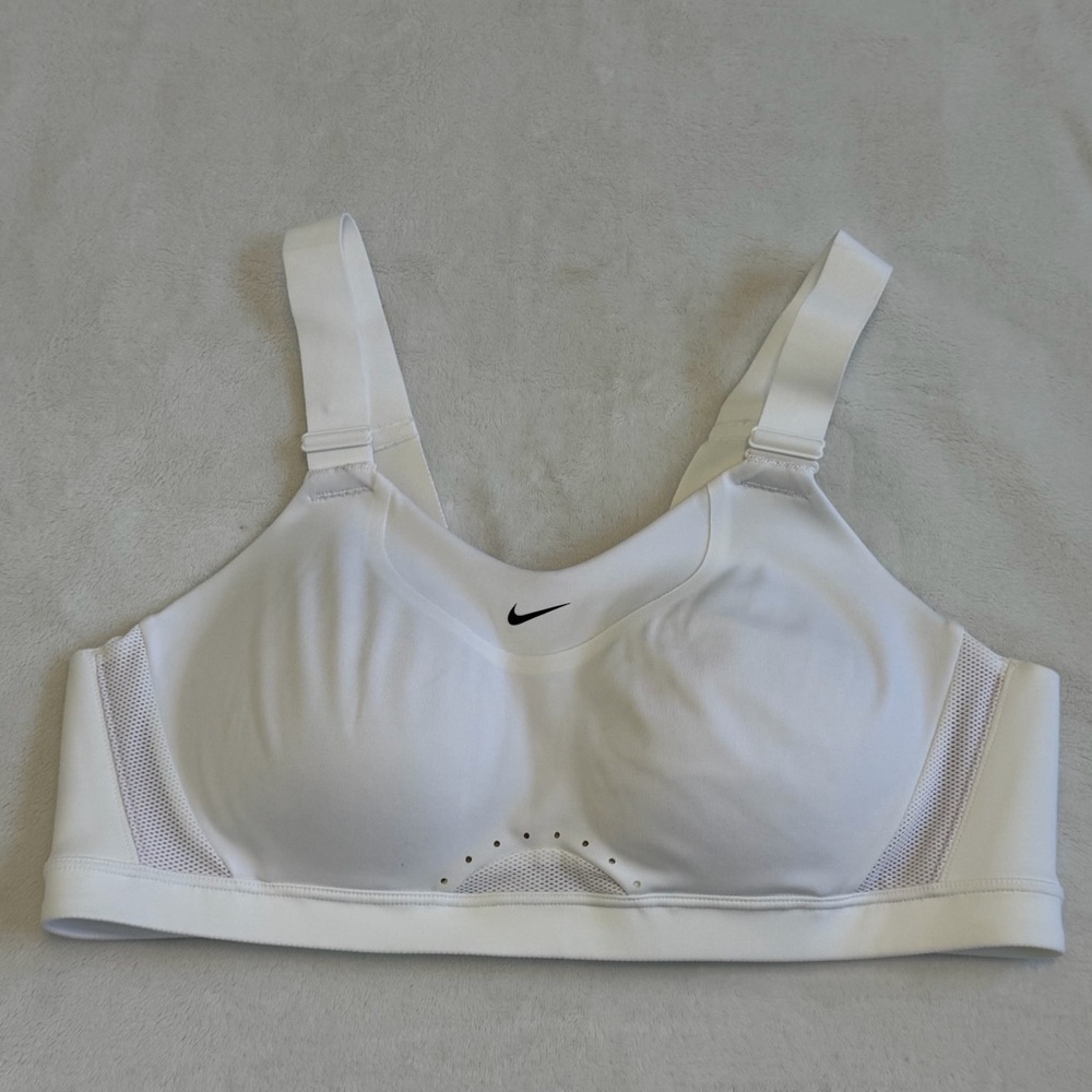 Nike Women's White Sports Bra with Mesh Accents XL A-B cup